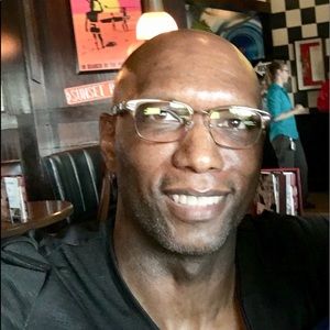 Meet your Posher, Henry